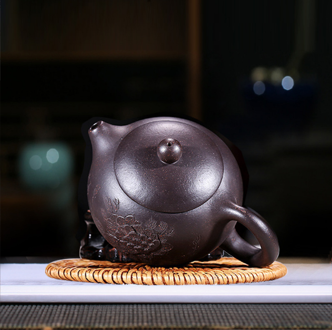 Yixing purple clay pot raw ore black gold sand peony Xishi pot purple sand teapo