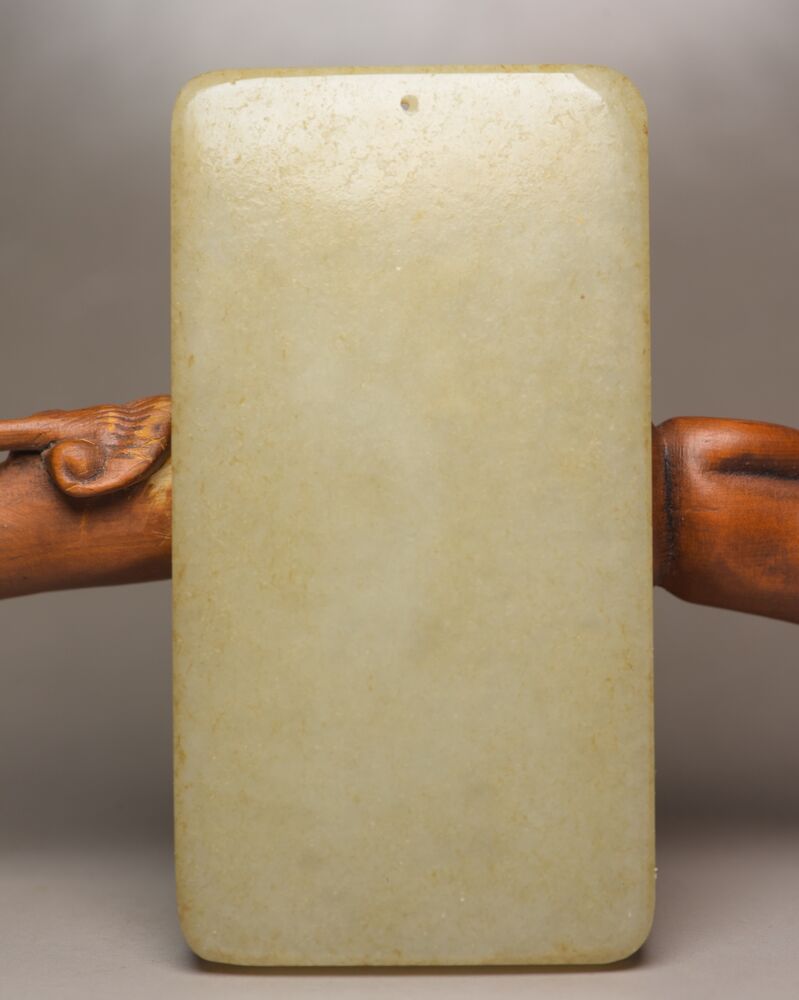 Chinese Natural Hetian Jade Carving Dragon Statue Lucky Jade Pendant Jewelry Art