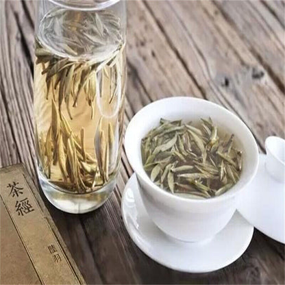 Chinese Organic Bai Hao Yin Zhen Tea Premium Silver Needle White Tea Cake 300g