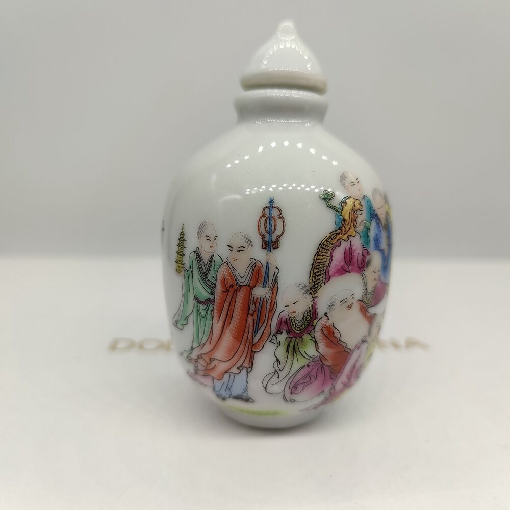 Chinese Vintage Porcelain Snuff Bottles Exquisite Painted Figure Pattern buddha