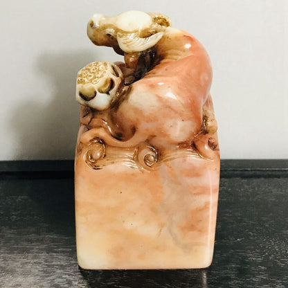 Chinese Peking Shoushan Stone Carved Cattle Statue Seal Figurines Collection Art