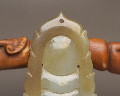 Chinese Natural Hetian Jade Carved Kwan Yin Statue Good Luck Pendant Amulets Art