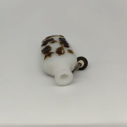 chinese carved statue peking glass snuff bottle glazed Cameo White black kylin