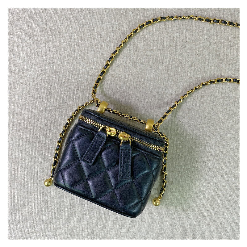 Quilted Lambskin Leather Vanity Case Clutch Pouch Chain Crossbody Box Bag Purse