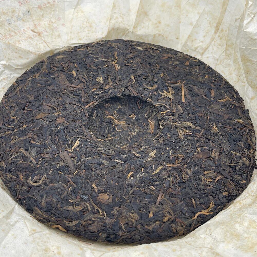 普洱茶，2007年，銀中茶圓茶尹仲茶圆茶，357克，生的