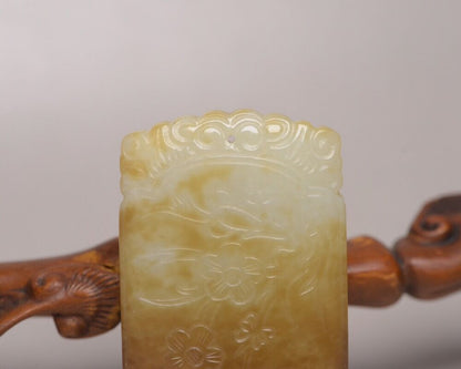 Chinese Old Natural Hetian Jade Hand Carved Exquisite Jade Pendant Jewelry Gift