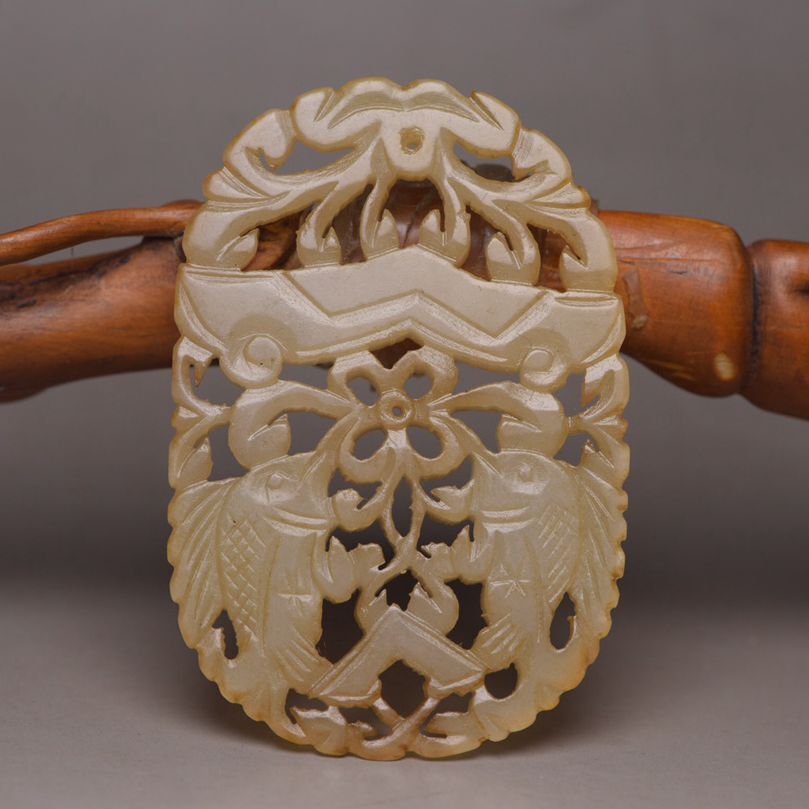 Antique Chinese Natural Hetian Jade Carving Pair Fish Statue Exquisite Pendant