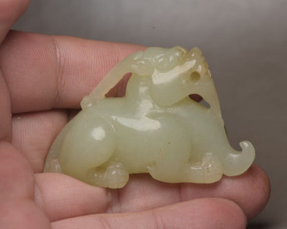 Top Chinese Natural Hetian Jade Carving Exquisite Unicorn Statue Collection Art