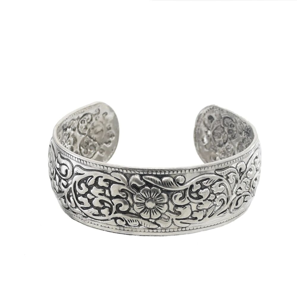 Women Bracelets Zinc Alloy Vintage Tibetan Silver Carved Pattern Fashion Jewelry