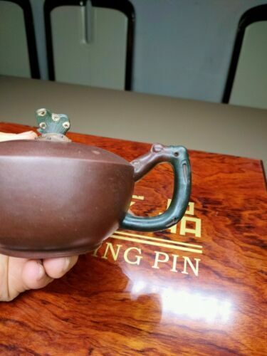 Chinese Yixing Zisha Clay Handmade Exquisite Teapot