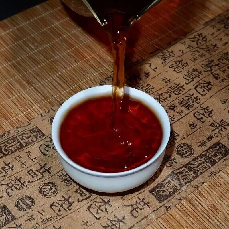 2017 Old Puer Chinese Yunnan Compressed Fermented Pu'er Tea 357g Puer Cake