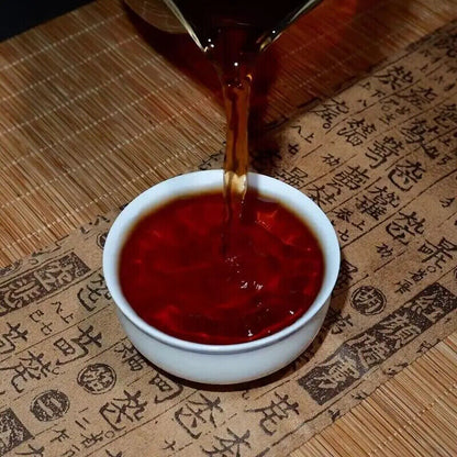 2017 Old Puer Chinese Yunnan Compressed Fermented Pu'er Tea 357g Puer Cake
