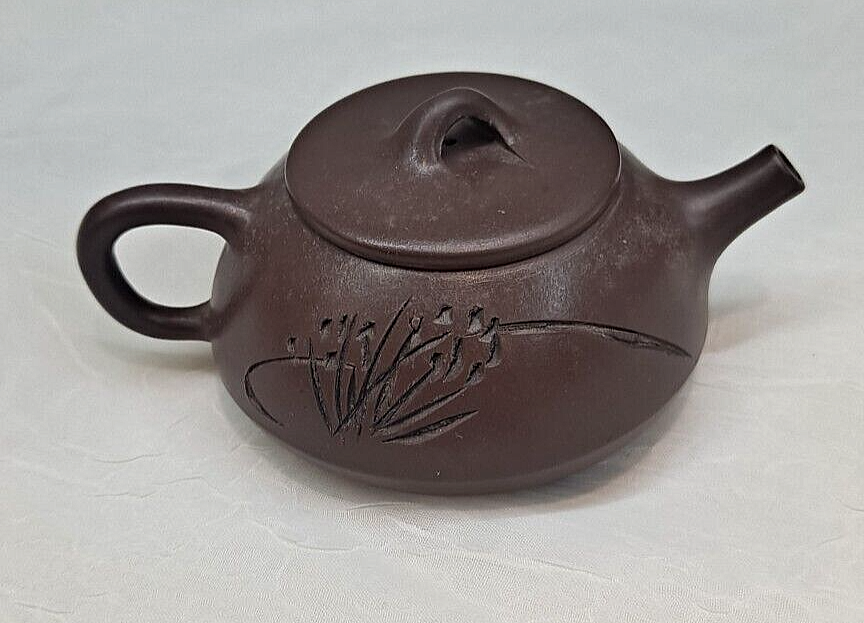 Vintage Chinese Zisha Yixing Small Brown Clay Teapot Signed 庚辰春月