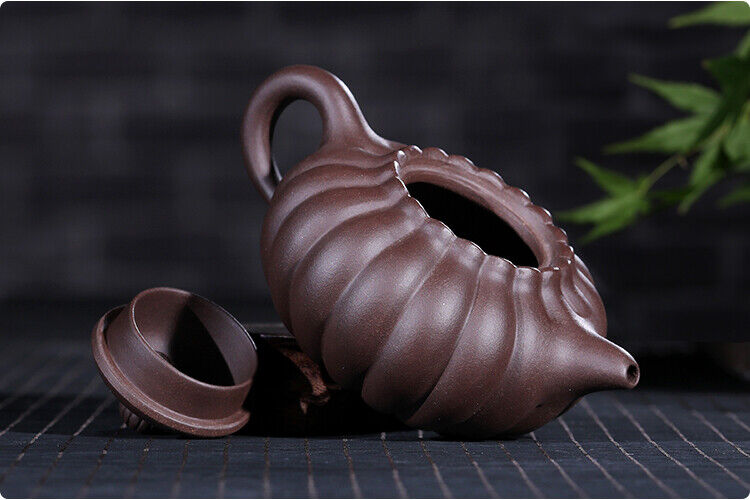 Chinese Yixing Zisha Clay Handmade Exquisite Teapot