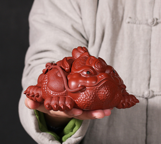 Yixing purple sand tea pet large king toad three legged Golden Toad ornament han