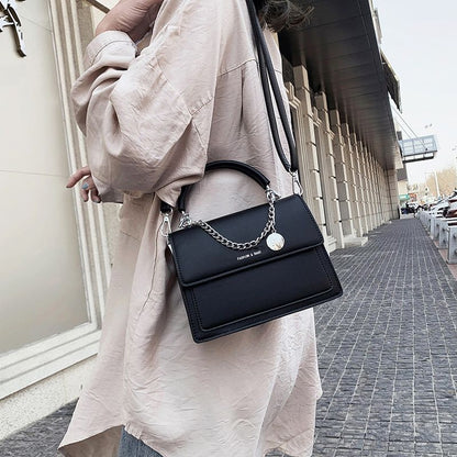 Handbag Luxury Leather Chains Accessory Shoulder Bag Trendy Crossbody Bag Black