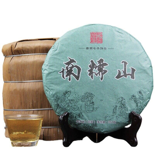 2018 organic Pu er tea ancient green tea 357 grams raw Pu er tea cake-