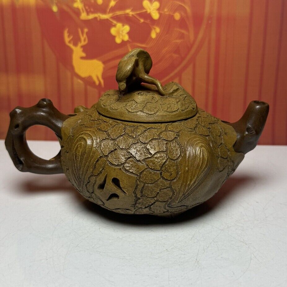 Vintage Chinese Yixing Purple Clay Teapot Zisha Ceremony Carving Collectible Art