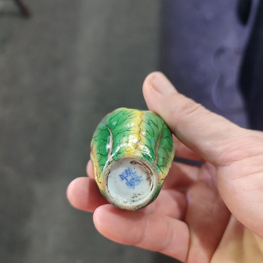 Chinese Porcelain Snuff Bottle Ceramics Vegetable Cabbage Statue Painting Gift
