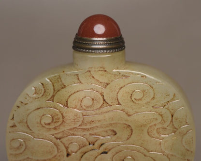 Vintage Chinese Antique Hetian Jade Snuff Bottle Carved Exquisite Snuffbox Rare