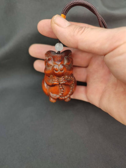 Wooden Carving Lucky Little Rabbit Statue Lovely Gift Car Phone Purse Ornament