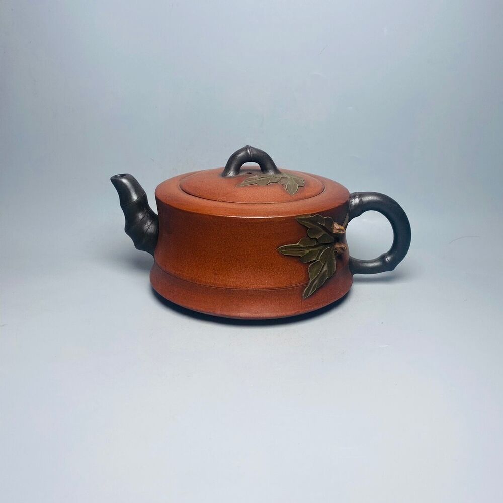 Chinese Yixing Zisha Clay Handmade Exquisite Teapot （双色寿桃 底款：汪寅仙）