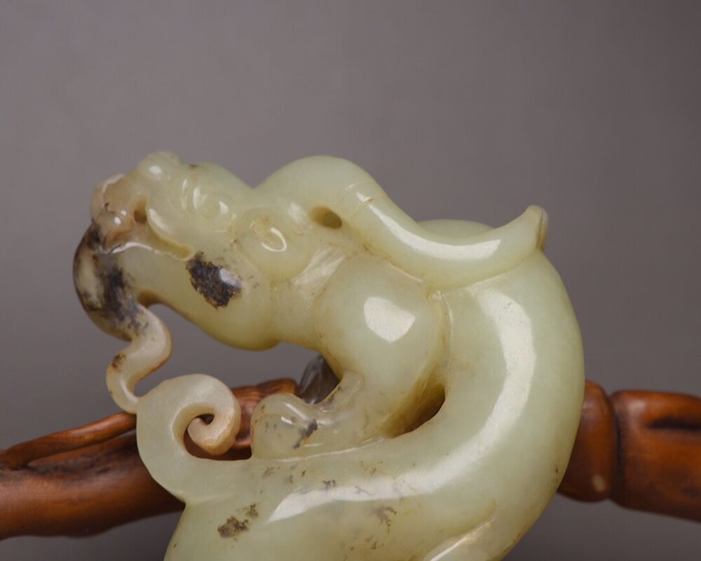 Chinese Antique Natural Hetian Jade Carving Dragon Statue Collectible Nice Art