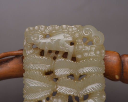 Chinese Natural Hetian Jade Carving Tiger Deer Statue Exquisite Pendant Jewelry