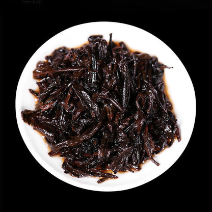 Spring Tea Aged Tea Old Man'e Red Seal Pu'er Tea Ripe Tea 357g Seven Cake Tea