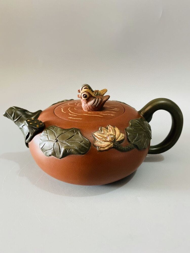 Chinese Yixing Zisha Clay Handmade Exquisite Teapot （荷花鸳鸯壶 底款：蒋蓉）