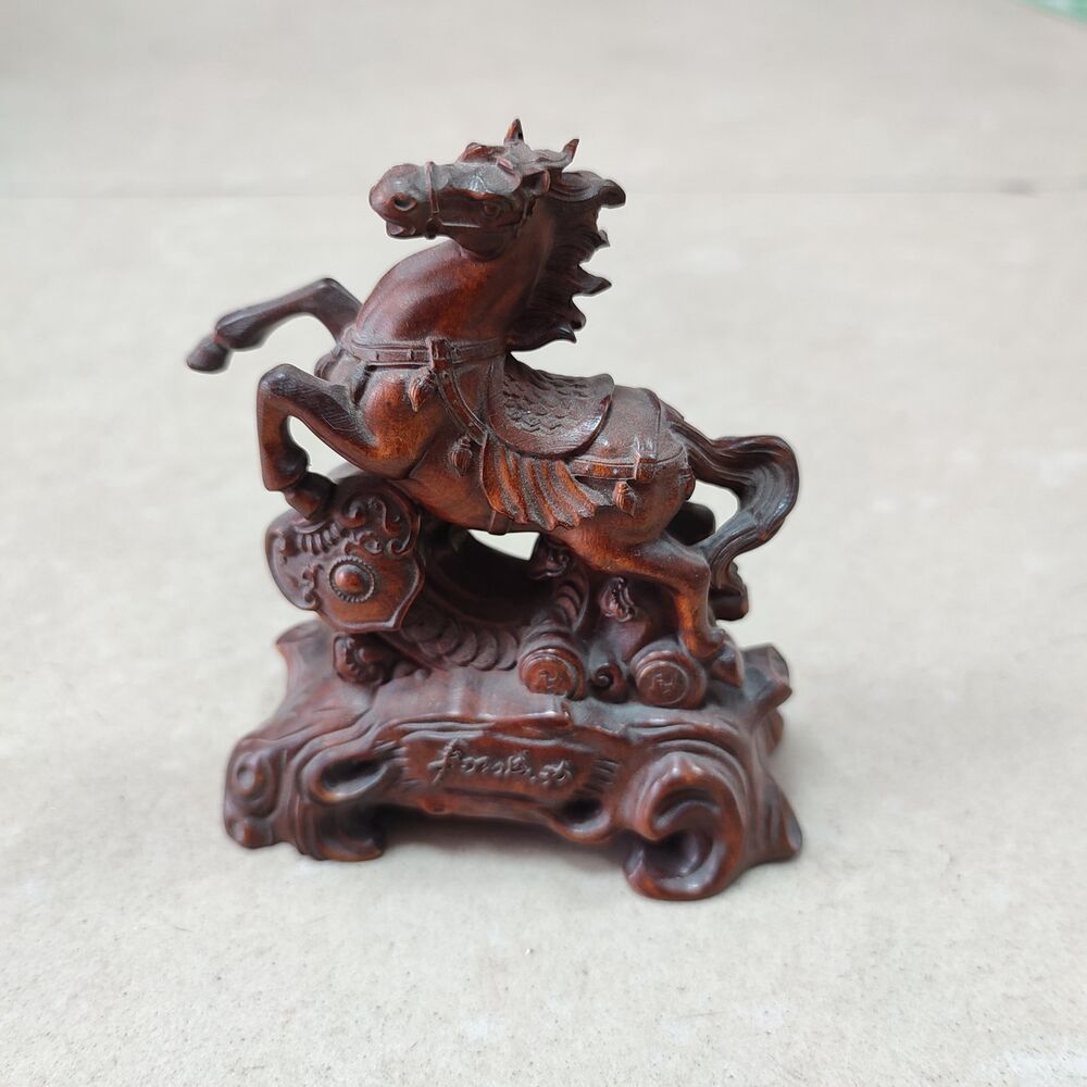 Home decor luxury Ornaments room horse figurine interior statue boxwood carving