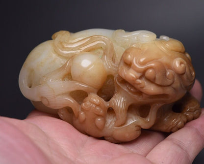 Chinese Old Natural Jade Hand Carved Hetian Jade Beast Figurine Statue Decor Art