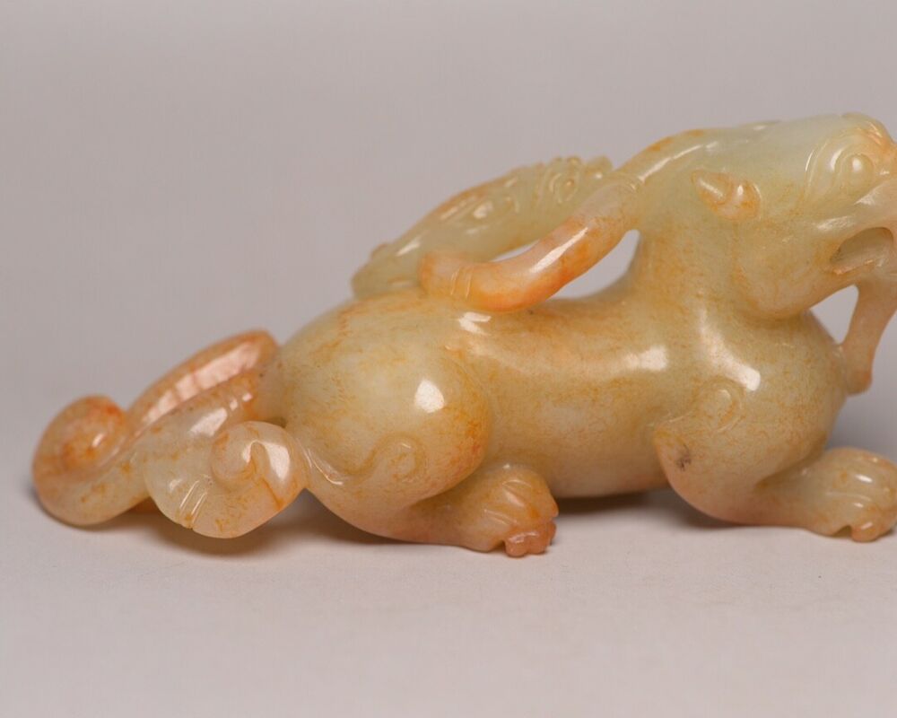 Chinese Antique Hotan Jade Carving Exquisite Beast Statue Decor Collections Art