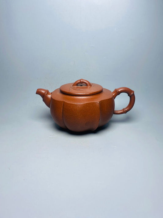 Chinese Yixing Zisha Clay Handmade Exquisite Teapot （六棱竹节 底款：汪寅春)