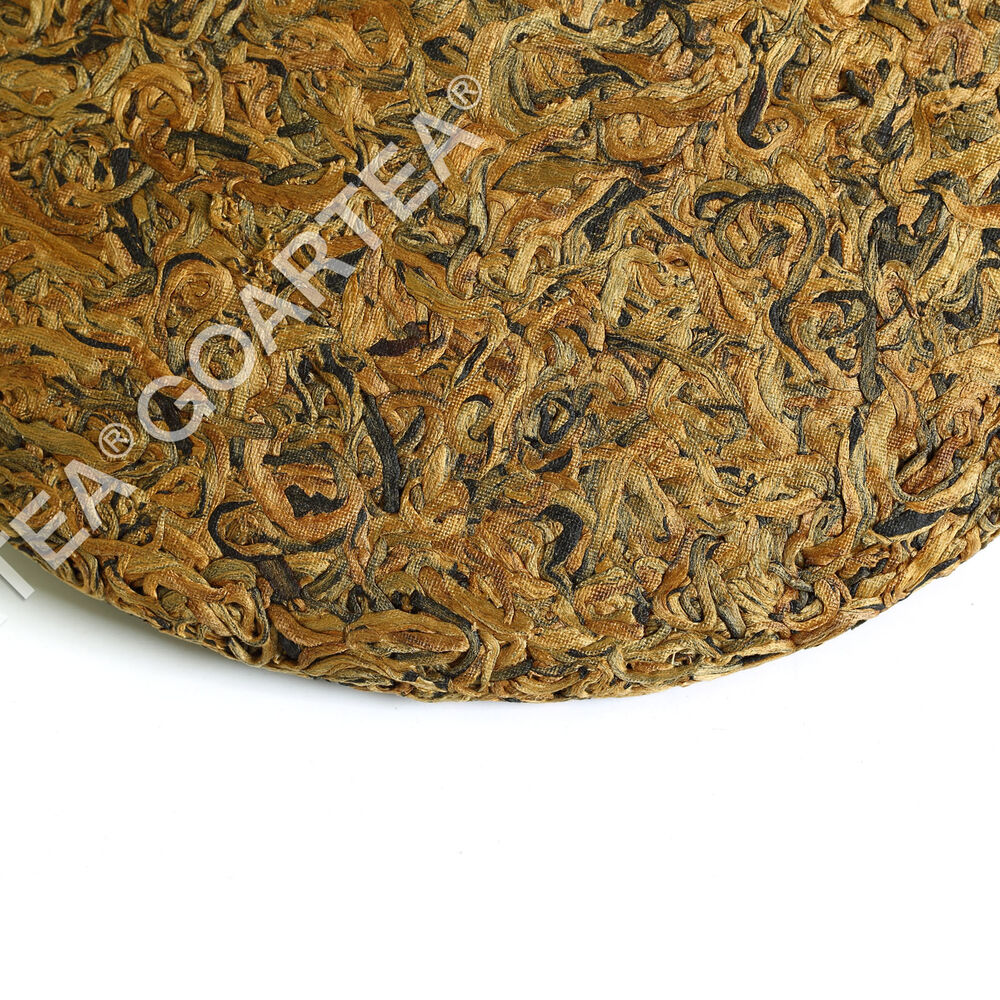 HELLOYOUNG 357g Nonpareil Supreme Golden Buds Dian Hong Yunnan Black Tea Cake