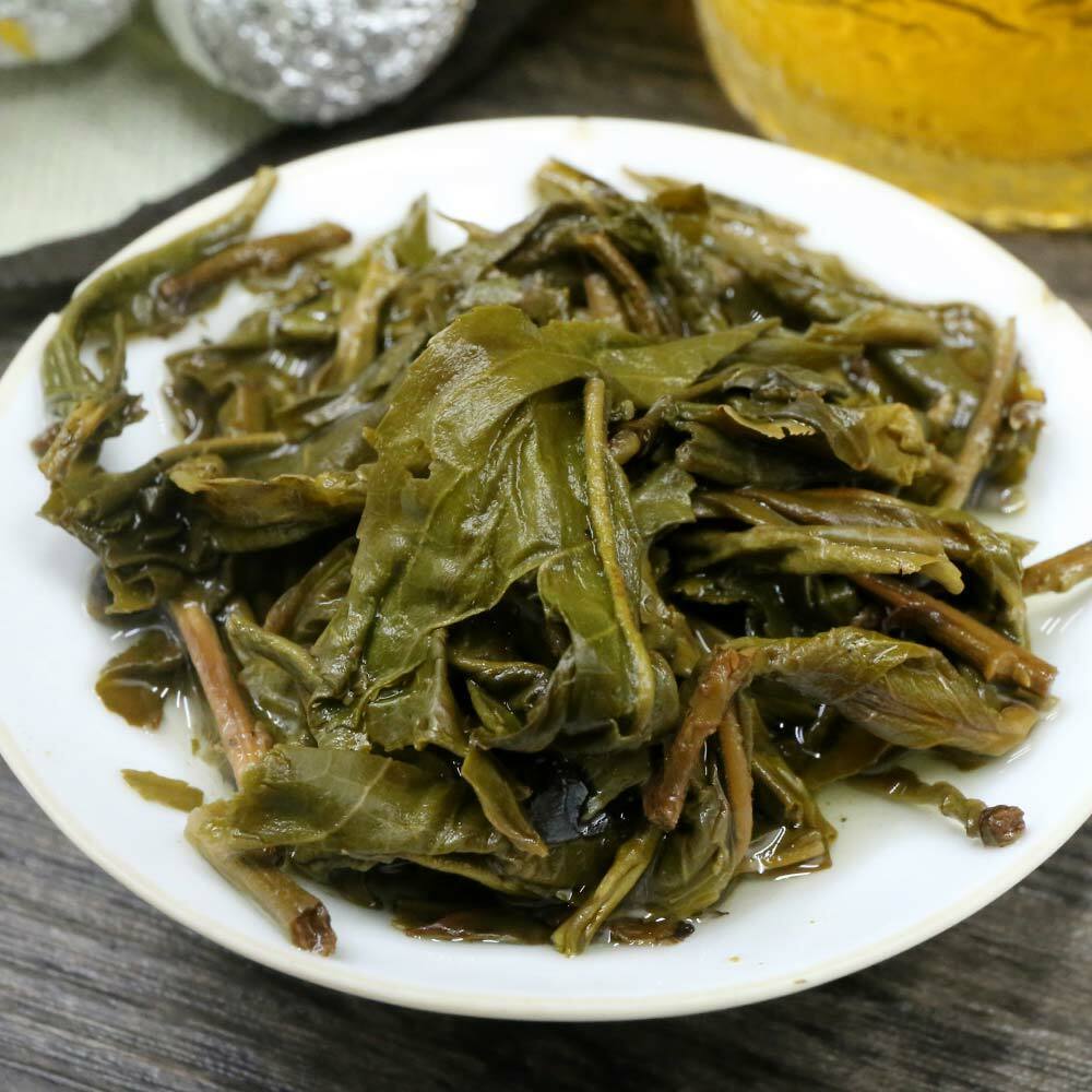 2017 Chinese Sheng Puer Tea Yi Wu Big Tree Dragon Pearl Mini Raw Puer Tuocha 50g