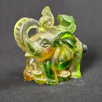 Chinese Snuff Bottle elephant figurine statue Box Glass Carved Colored Glaze art