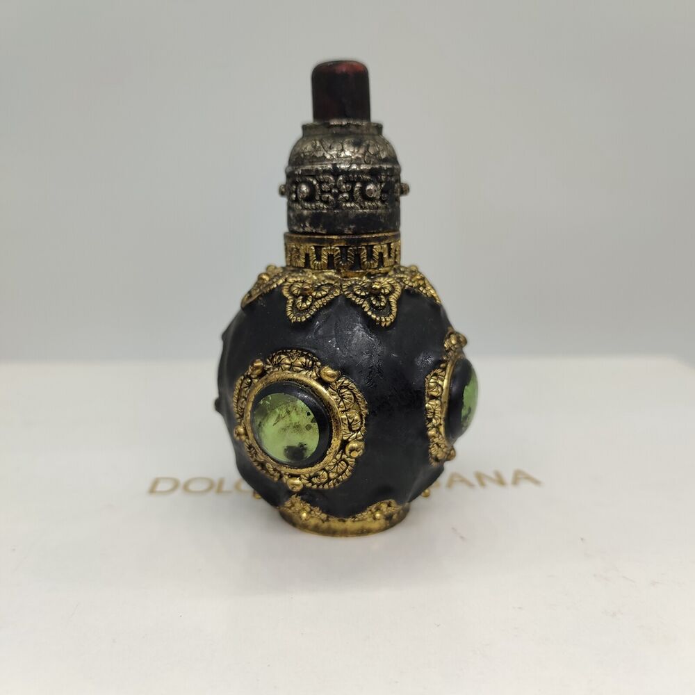 Antique Chinese Snuff Bottles Carved Old Brass Art Deco Rare Gifts Box Peking