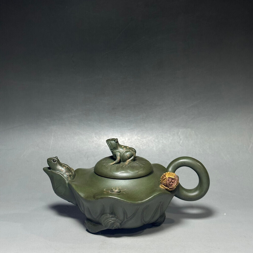 Chinese Yixing Zisha Clay Handmade Exquisite Teapot （荷叶青蛙壶 底款：蒋蓉）