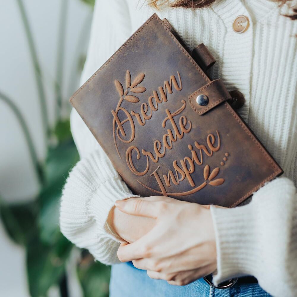 Hand Crafted Leather Bound Journal Refillable Notebook Inspirational with Pen