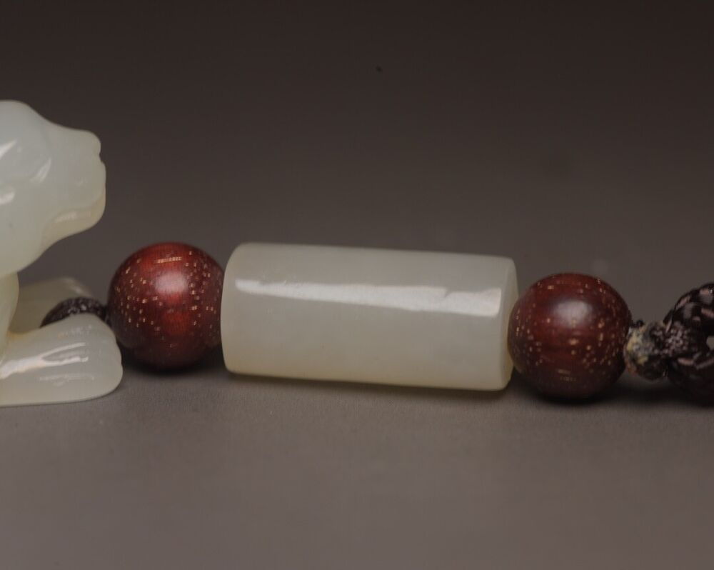Top Chinese Natural White Hetian Jade Carved Dog 旺财 Statue Gift Animal Small Art