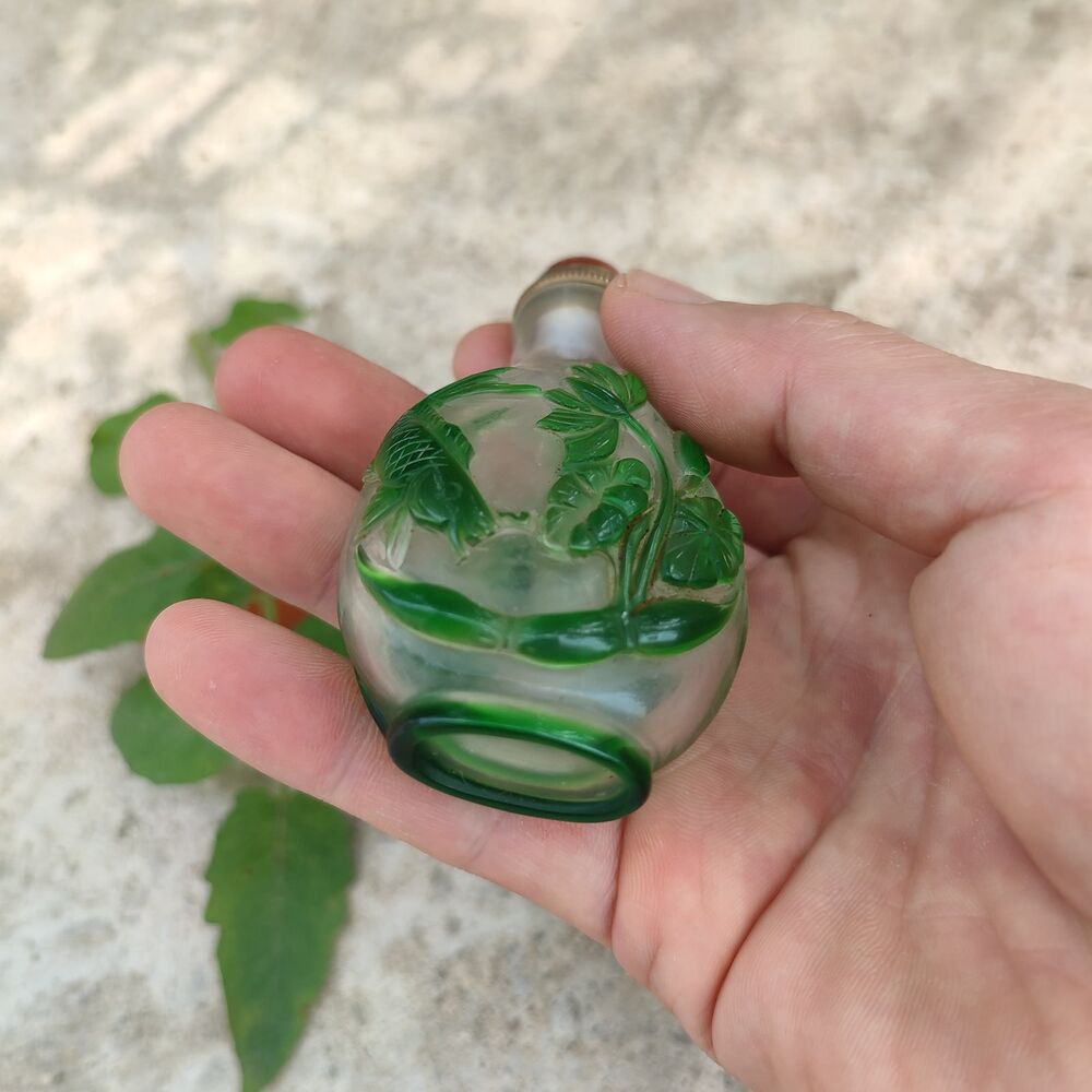 Chinese Snuff Bottle Lotus Fish Statue Beautiful Peking Glass Box Snuffbox Clean