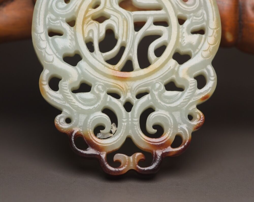 China Beautiful Natural Hetian Jade Carving Fine Unique Figurine Pendant Jewelry