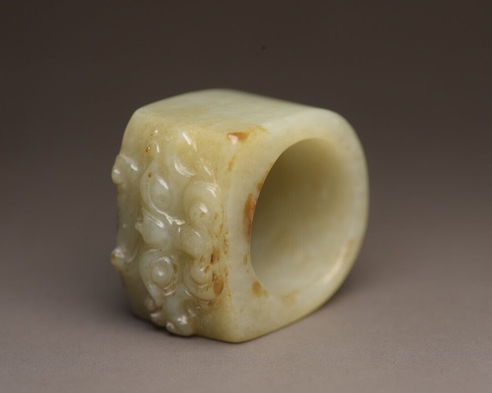Chinese Natural Hetian Jade Carved Exquisite Thumb Ring Collection Jewelry Art