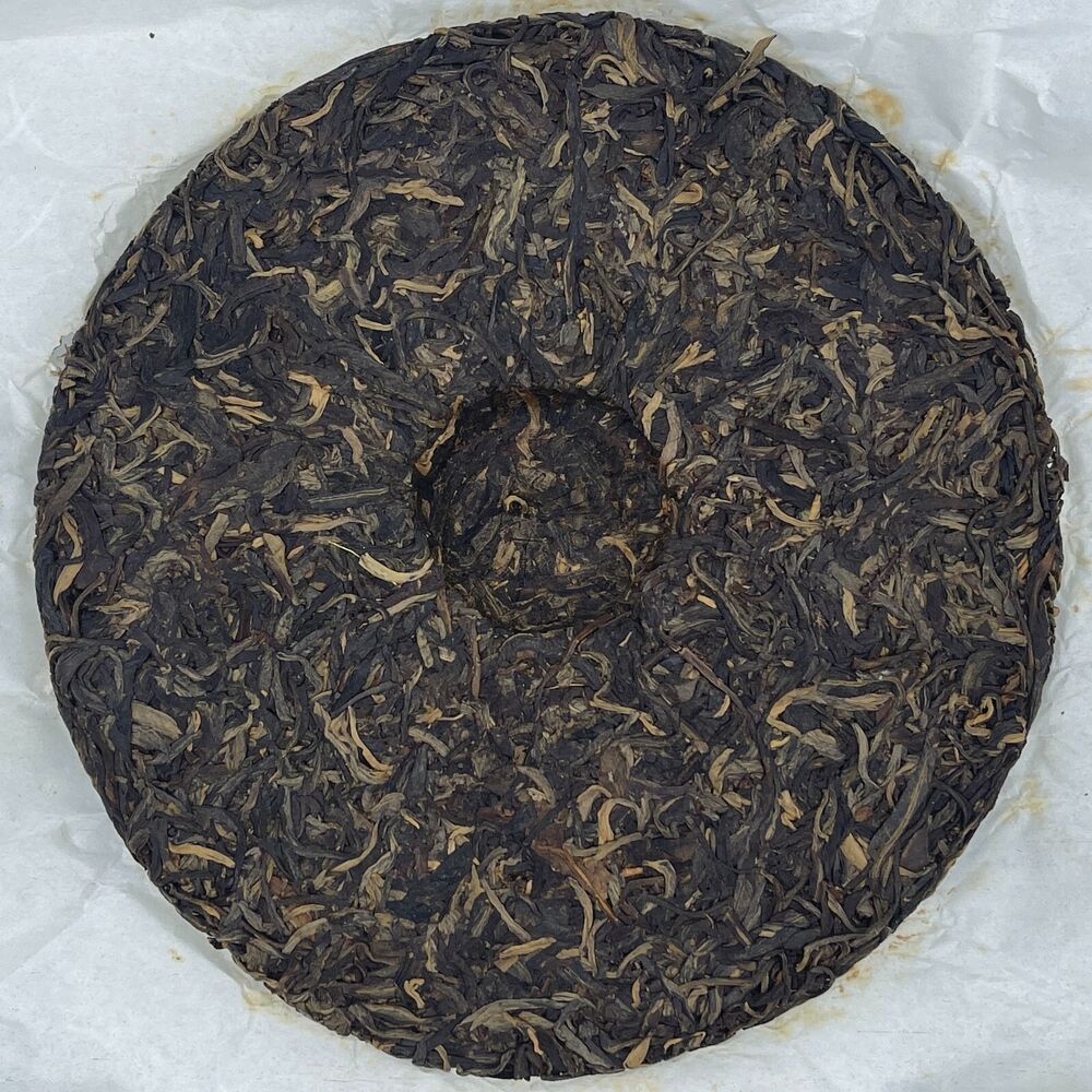 Pu 'er tea, 2012, Guoyan Xishuangbanna, new height V8, 400g, raw.