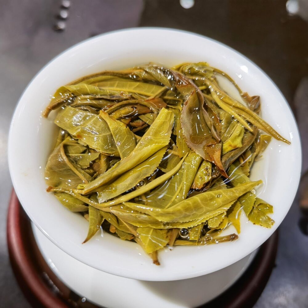 700g Yunnan Pu-erh Tea Old Tree Organic Puerh Raw Tea Cake Aged Pu'er Green Tea