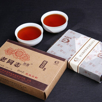 Haiwan Jiajia Shu Puer Tea Old Comrade Ripe Puer Tea Brick 250g