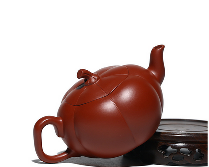 Chinese Yixing Zisha Clay Handmade Exquisite Teapot （茄瓜壶 底款：如图）