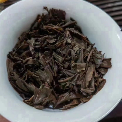 357g Yunnan Aged Pu-erh Raw Tea Cake 2006 Old Pu'er Tea Authentic Puerh Cake Tea