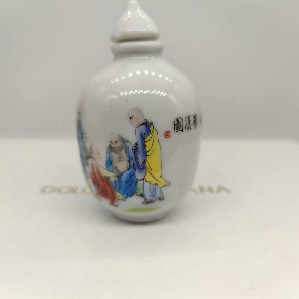 Chinese Vintage Porcelain Snuff Bottles Exquisite Painted Figure Pattern buddha